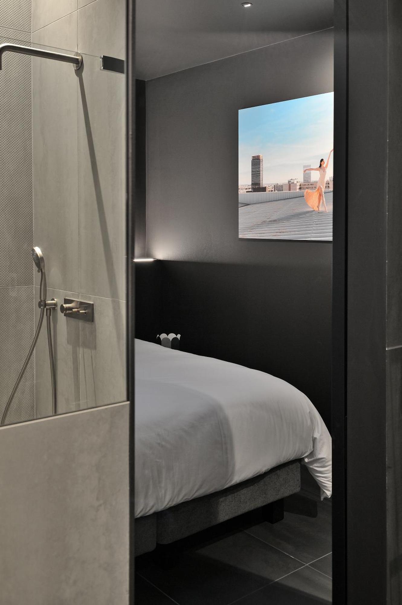 Mmm - 25ba - De Luxe - Centre De